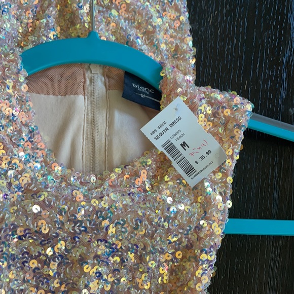 Dress - Picture 4 of 5